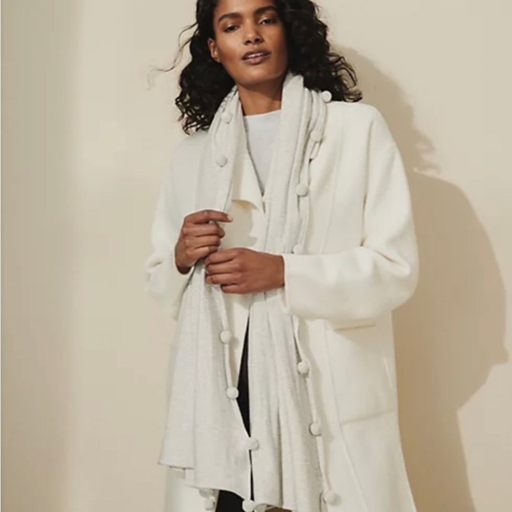 The White Company Pom Pom Knitted Scarf in Cloud Marl.  Never Worn